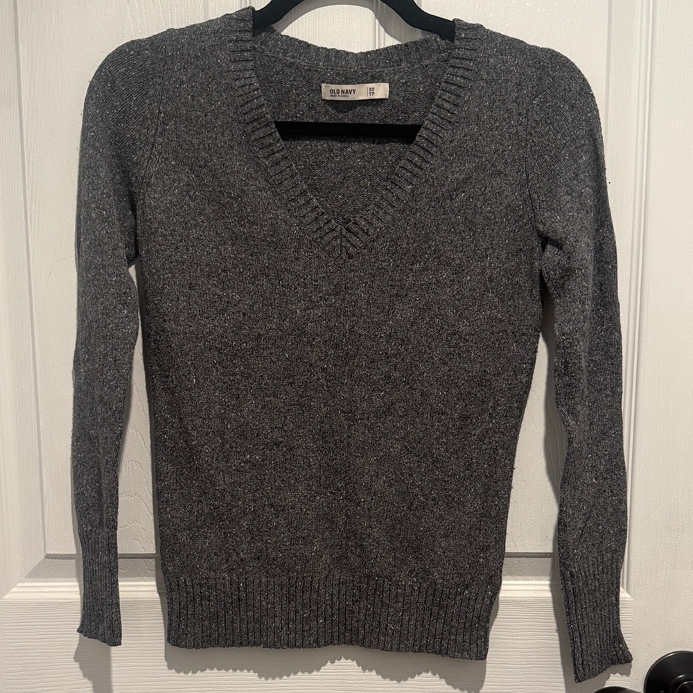 Old Navy Charcoal V-Neck Pullover